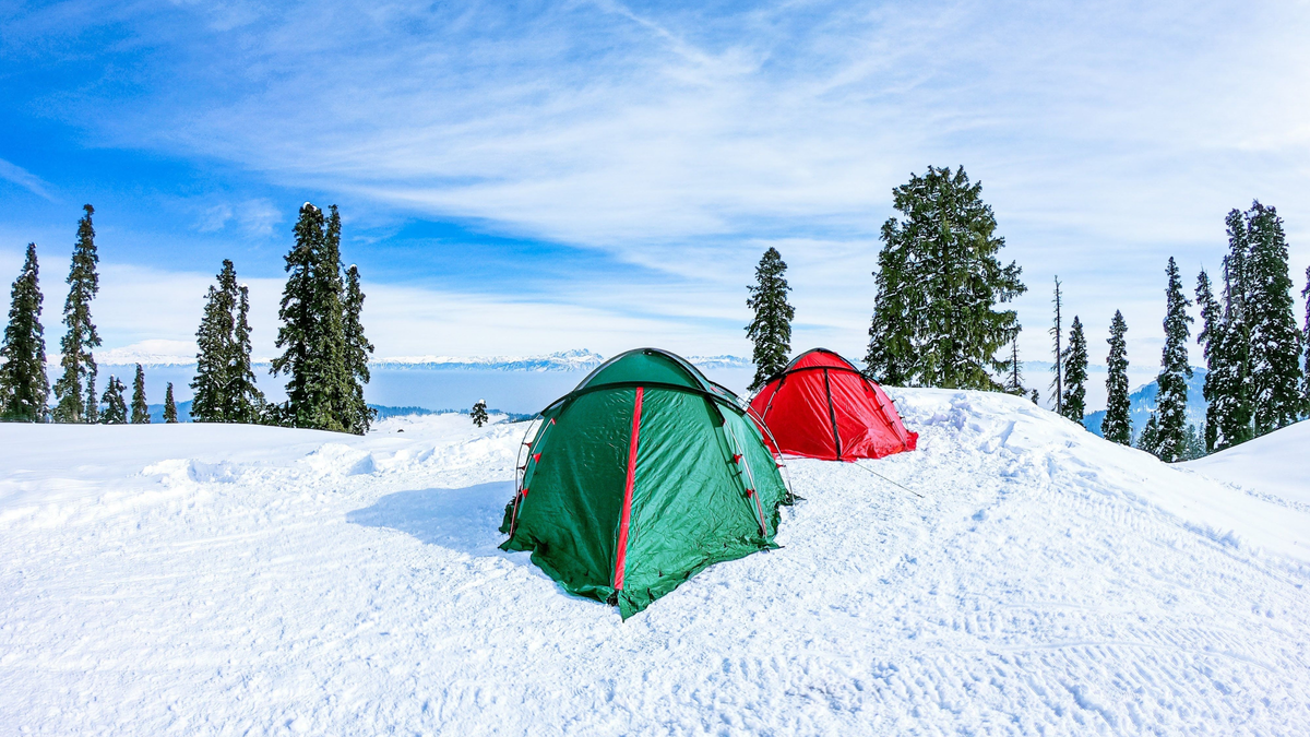 cold-weather camping meals