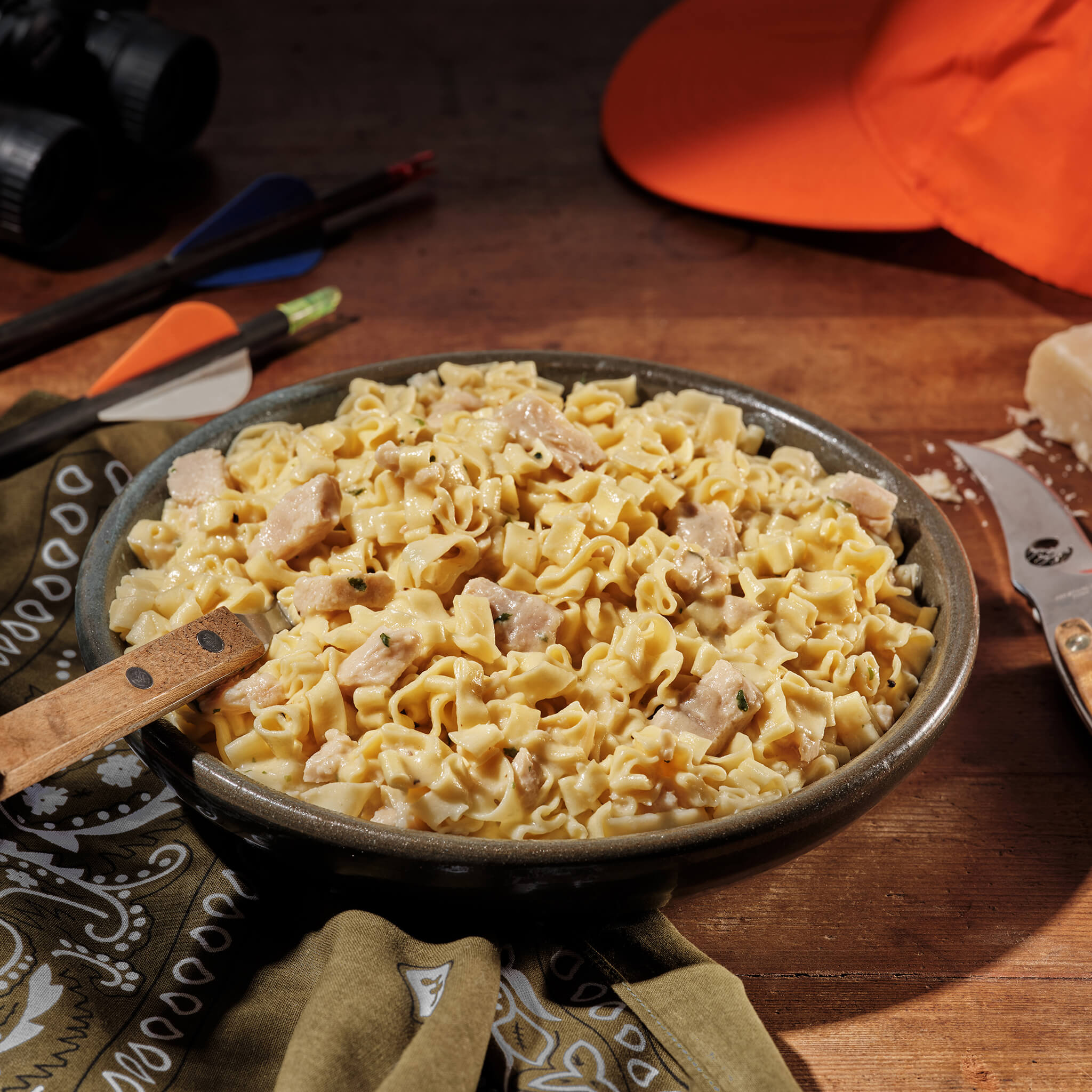 house on the hill トレーナー 100cm Fettuccine Alfredo with Chicken - Pouch | Mountain House
